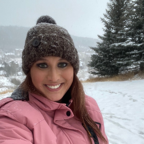 Meet your Posher, Taylor - Picture 1 of 1